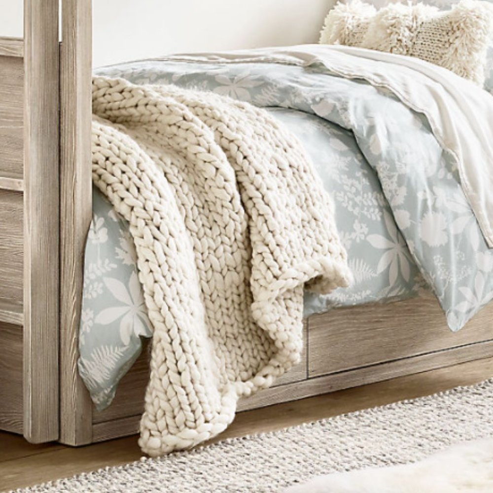 IVORY CHUNKY HAND-KNIT BED THROW
